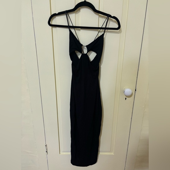 Black Cut-Out Midi Dress - Picture 5 of 7